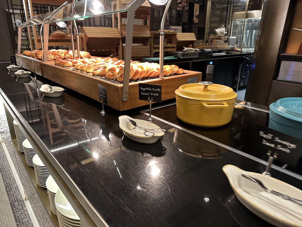 Ceres Restaurant - 1