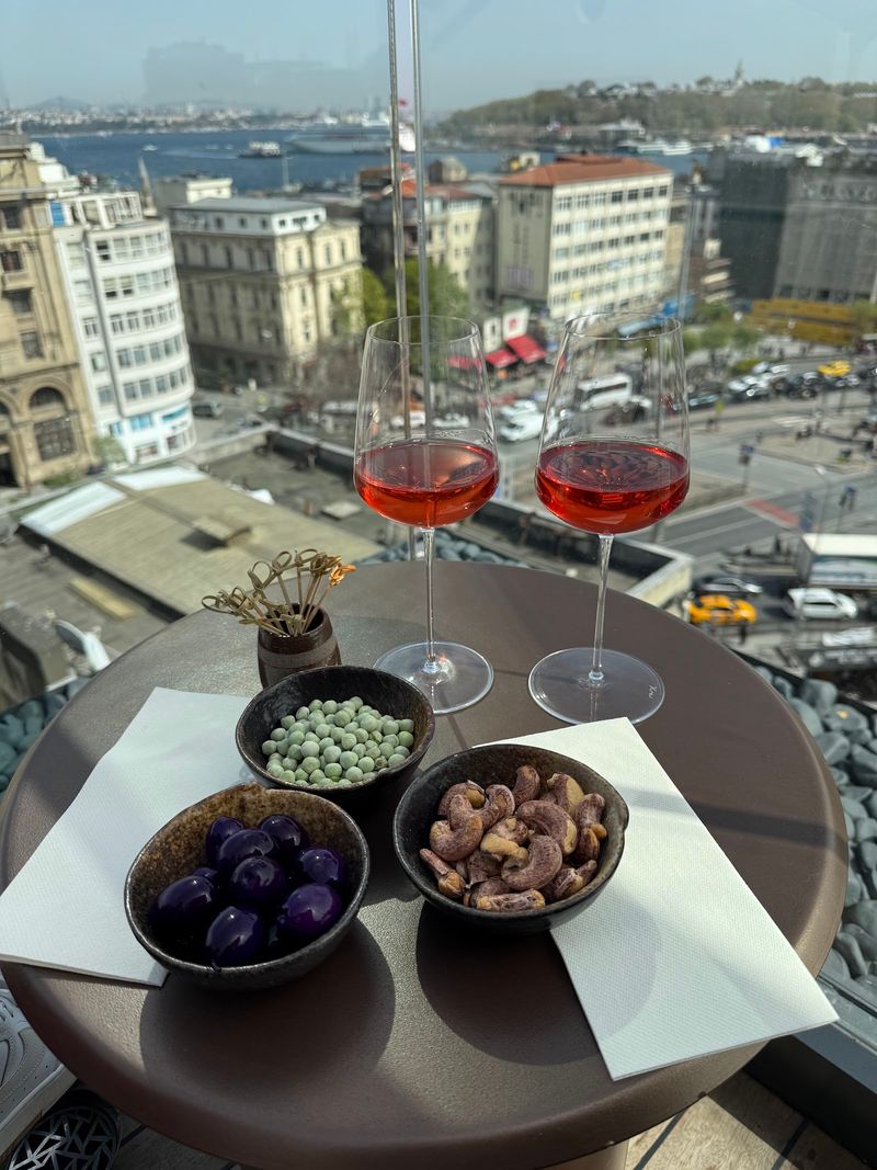 The Bank Roof Bar - 2