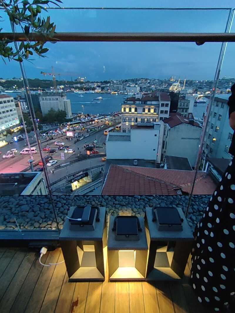 The Bank Roof Bar - 3