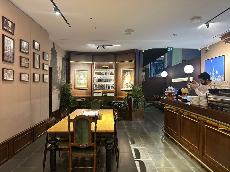 Frej Coffee & Art House - 1