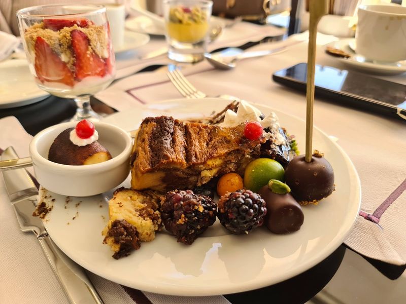 Laledan Restaurant - 2