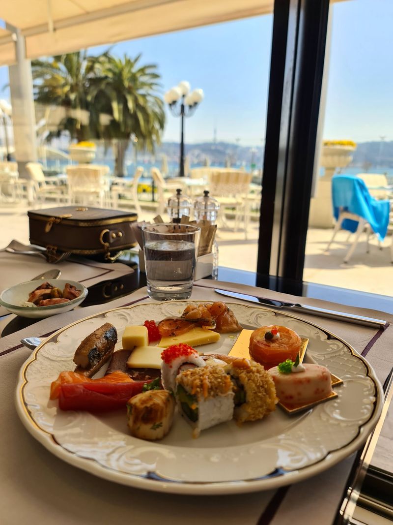 Laledan Restaurant - 3