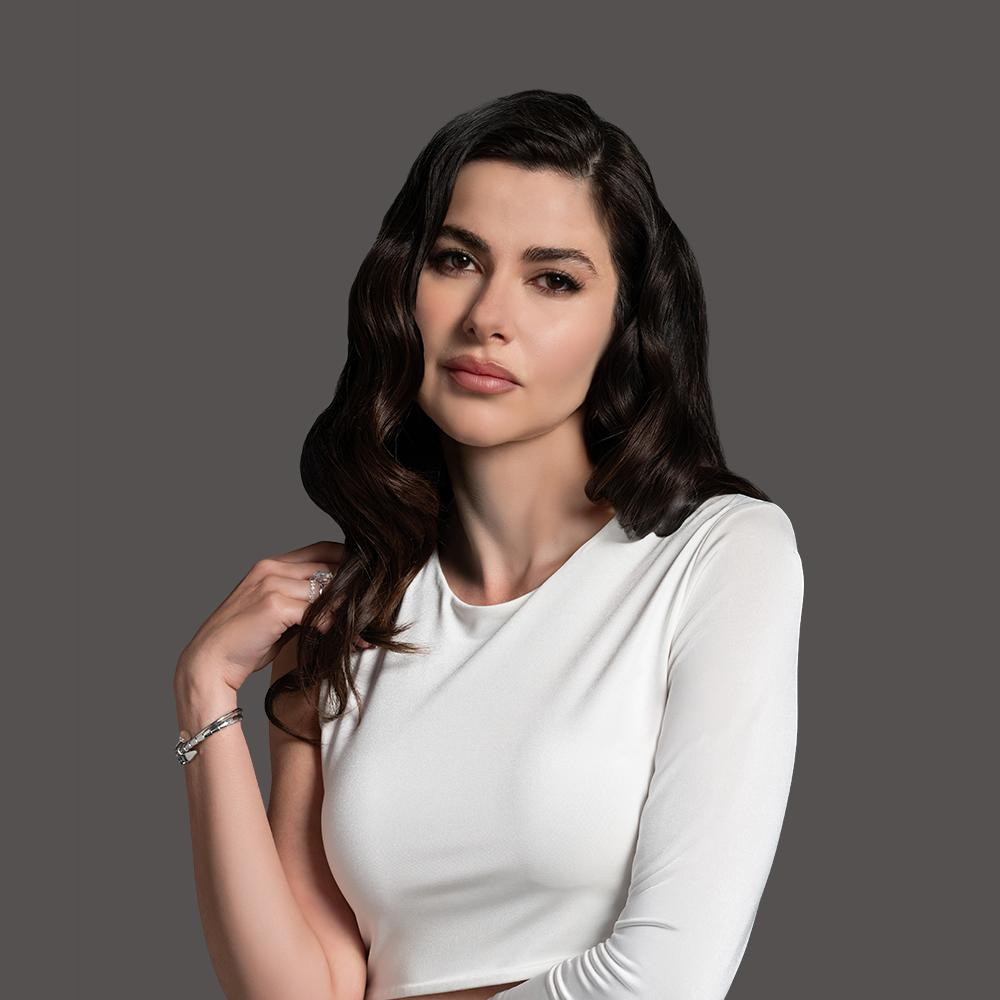 Nesrin Cavadzade